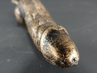 Goed in de hand liggende ijzeren flesopener - afbeelding 4 van  5