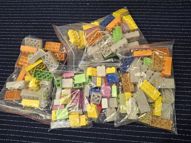 Goede namaak dublo blokken ruim 100 stuks b-keuze - afbeelding 1 van  3