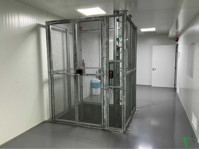Goederenlift - afbeelding 1 van  9
