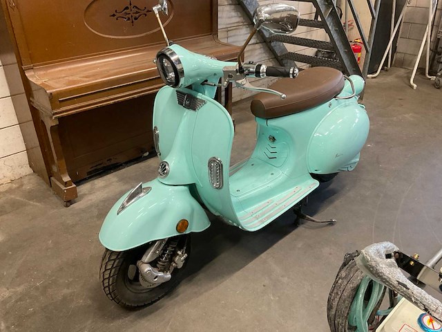Golden lion n/a e-scooter - afbeelding 1 van  10