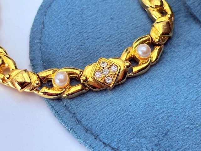 Goldplated armband met steentjes en parels - afbeelding 2 van  5