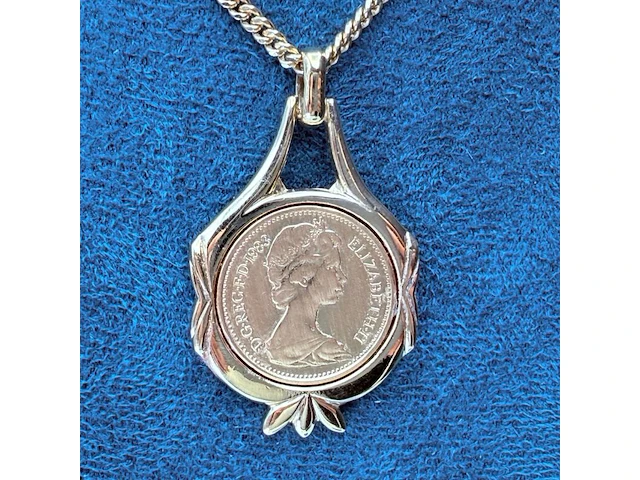 Goldplated collier met elizabeth ii one penny munt - 1983 - afbeelding 4 van  7