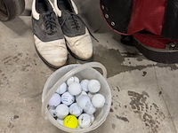 Golftas met clubs, met diverse toebehoren - afbeelding 8 van  10