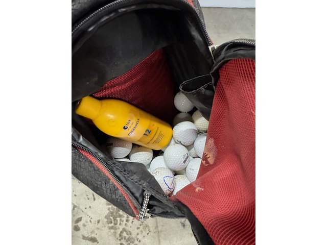 Golftas met clubs, met diverse toebehoren - afbeelding 9 van  10