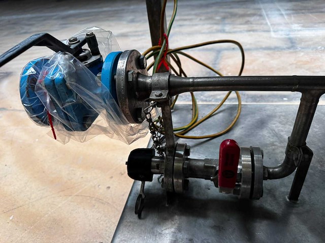 Gönnheimer - dc155 - portable measure system for water, acids and alkalis on trolly - afbeelding 7 van  8