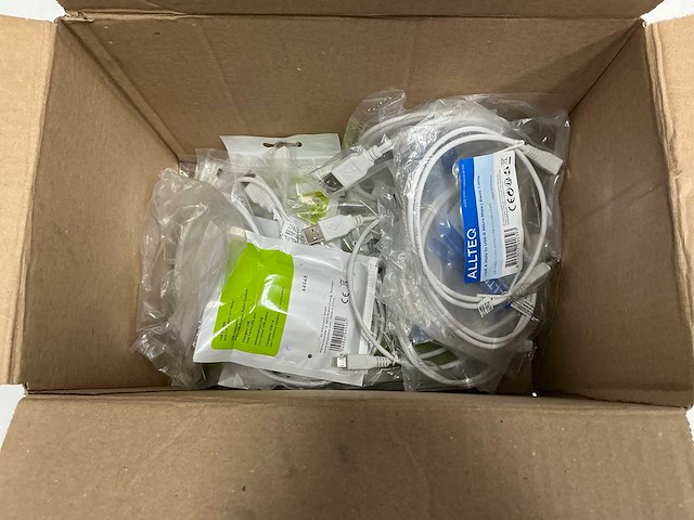 Goobay/allteq oplaad blokje met kabel (13x) - afbeelding 3 van  11