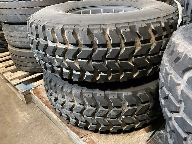 Good year band (2x) - afbeelding 1 van  3