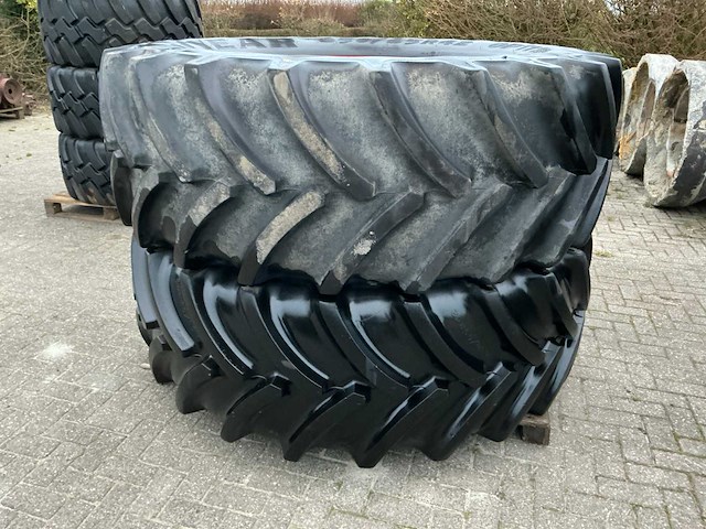 Good year optitrac 650/65r42 wielen (2x) - afbeelding 1 van  7
