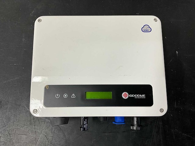 Goodwe - gw3000-xs - omvormer - afbeelding 2 van  5