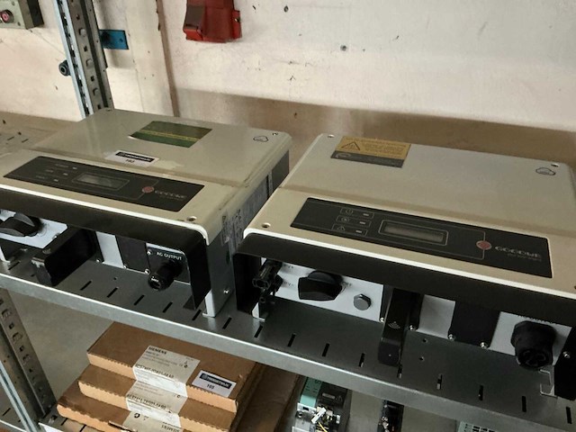 Goodwe gw1000-ns/gw1500-ns omvormer (2x) - afbeelding 1 van  4