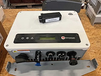 Goodwe gw2000-xs omvormer - afbeelding 1 van  5
