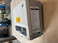 Goodwe gw2000-xs omvormer - afbeelding 3 van  3