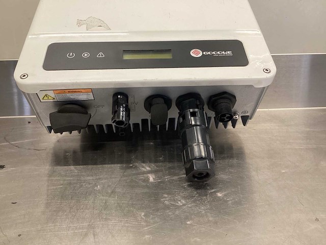 Goodwe gw3000-xs omvormer - afbeelding 2 van  8