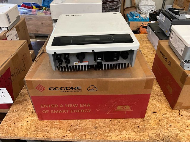 Goodwe gw3000d-ns omvormer - afbeelding 2 van  5