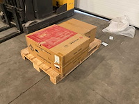 Goodwe gw5048-em hybride omvormer met opslag batterij - afbeelding 3 van  4