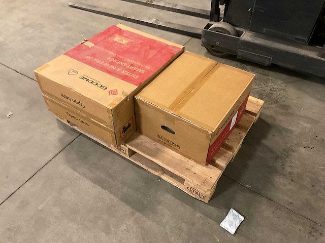 Goodwe gw5048-em hybride omvormer met opslag batterij - afbeelding 4 van  4