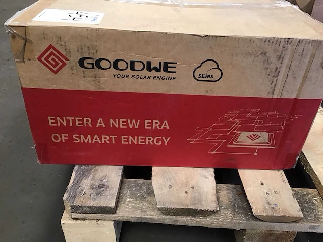 Goodwe gw5048-em hybride omvormer - afbeelding 3 van  3