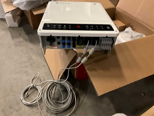 Goodwe hybride omvormer (4x) - afbeelding 10 van  15