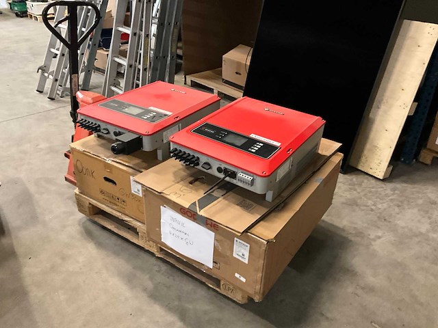 Goodwe omvormer (4x) - afbeelding 1 van  10