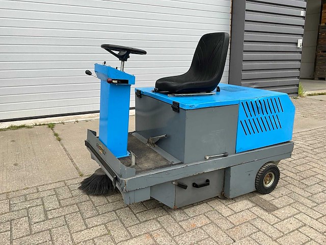 Goodwill zelfrijdende veegmachine - afbeelding 1 van  10