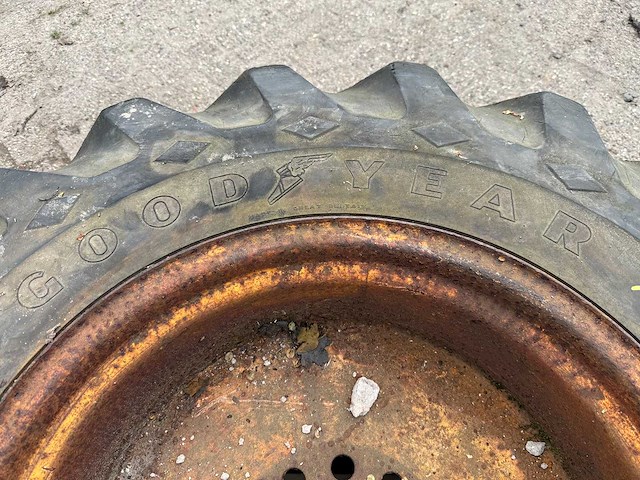 Goodyear - band 16.9-24 - afbeelding 3 van  9