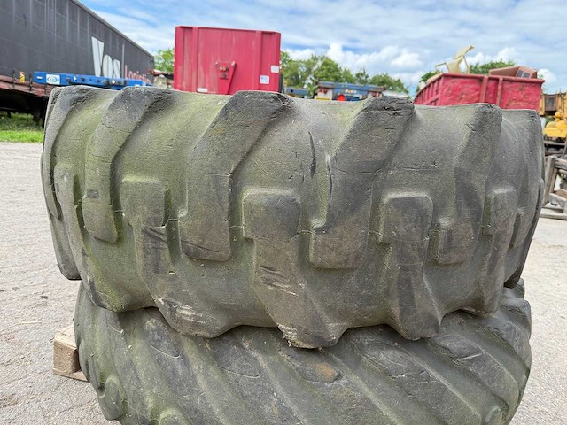 Goodyear - band 16.9-28 (2x) - afbeelding 8 van  10