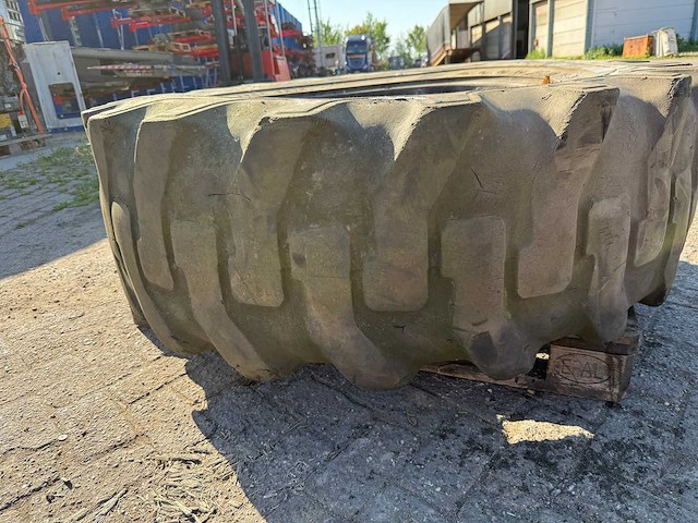 Goodyear - band 16.9/14-30 - afbeelding 6 van  8