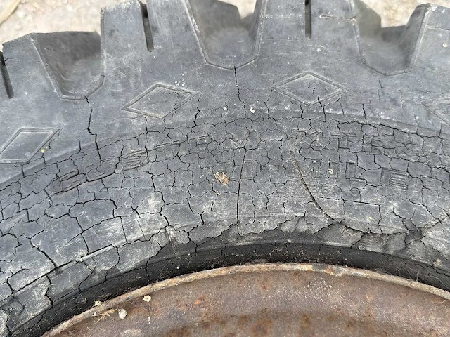 Goodyear - bustom xtr - band 7.00-15lt - afbeelding 2 van  2