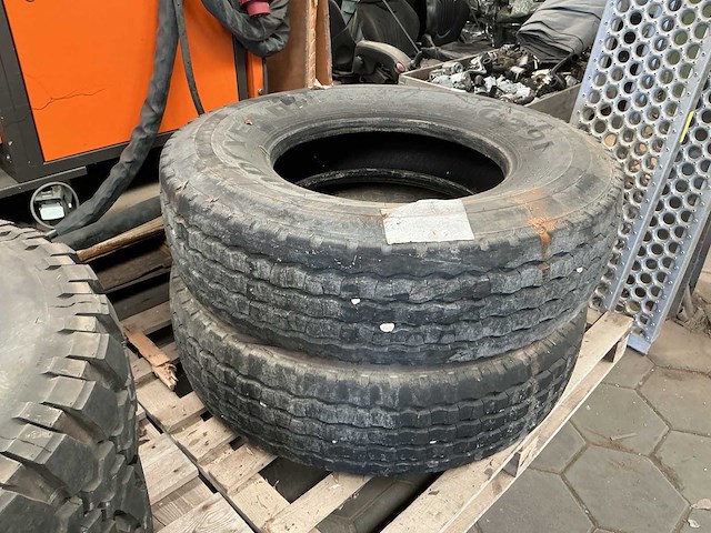 Goodyear banden (2x) - afbeelding 1 van  3