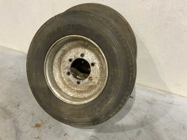 Goodyear marathon lht 245/70r17.50 autoband (2x) - afbeelding 1 van  4