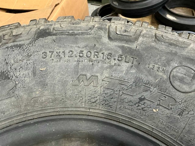 Goodyear mt/r hummer band met velg (5x) - afbeelding 2 van  10