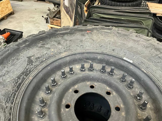Goodyear mt/r hummer band met velg (5x) - afbeelding 9 van  10