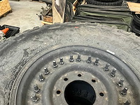 Goodyear mt/r hummer band met velg (5x) - afbeelding 9 van  10
