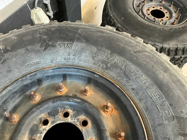 Goodyear mt/r hummer band met velg (5x) - afbeelding 3 van  7