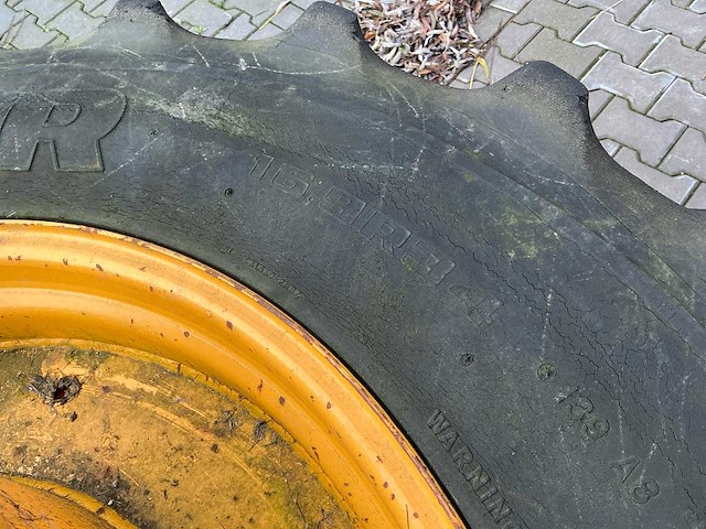 Goodyear super traction dubbel lucht set voor volvo - afbeelding 10 van  12