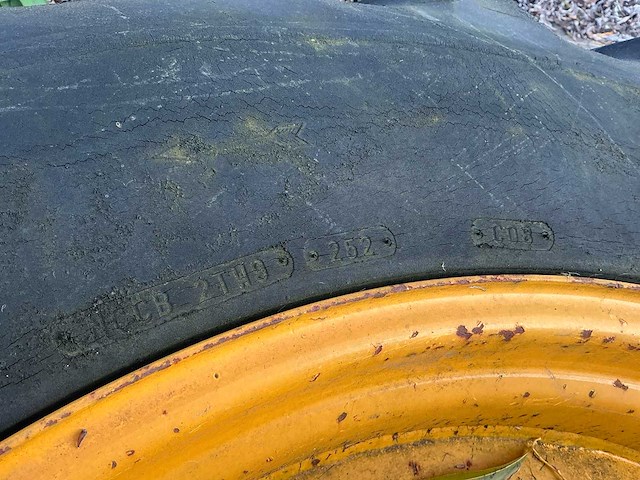 Goodyear super traction dubbel lucht set voor volvo - afbeelding 12 van  12