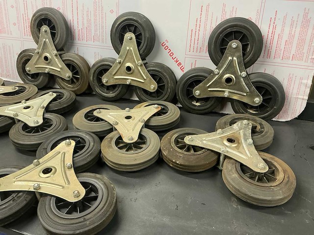 Goodyear traploper steunwiel (8x) - afbeelding 2 van  8