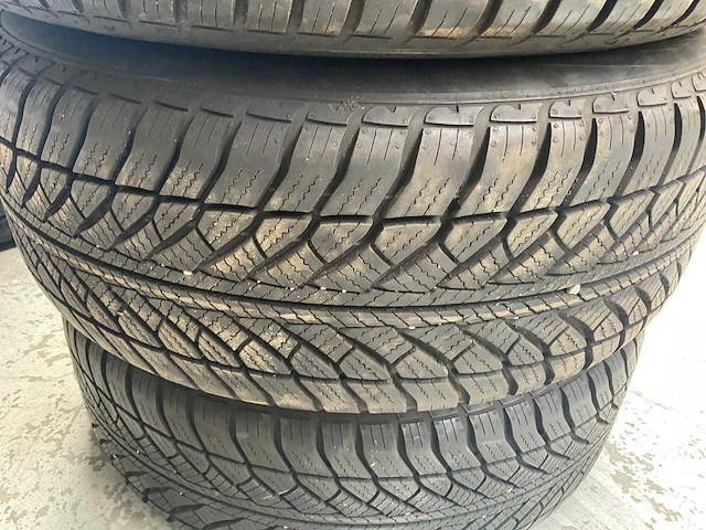 Goodyear ultragrip autoband op velg, 17”, bmw 5-serie (4x) - afbeelding 1 van  6