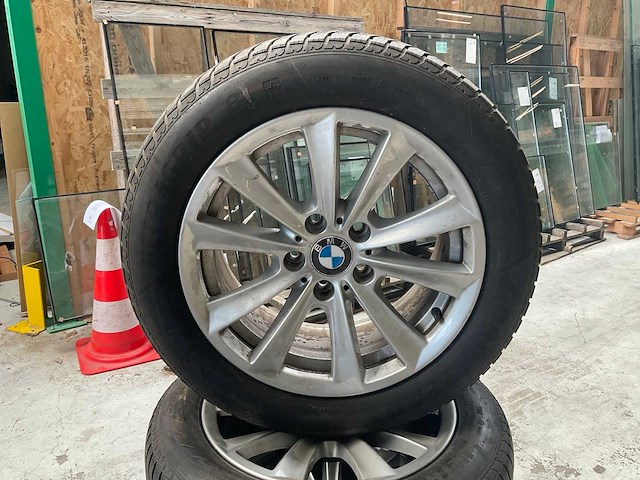Goodyear ultragrip autoband op velg, 17”, bmw 5-serie (4x) - afbeelding 2 van  6