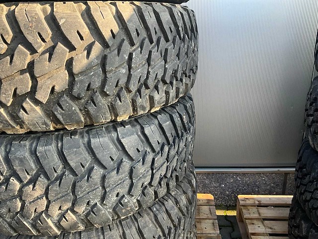 Goodyear wrangler mt hummer band (10x) - afbeelding 3 van  11