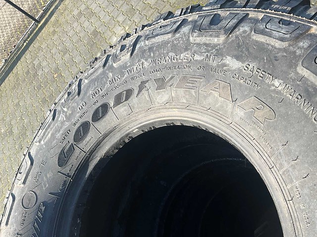 Goodyear wrangler mt hummer band (10x) - afbeelding 7 van  11