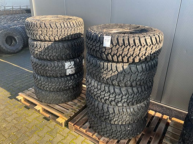 Goodyear wrangler mt hummer band (10x) - afbeelding 7 van  9