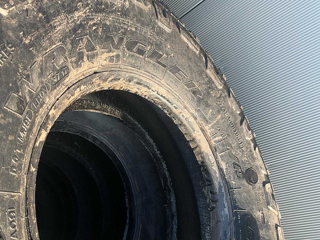 Goodyear wrangler mt hummer band (10x) - afbeelding 5 van  9