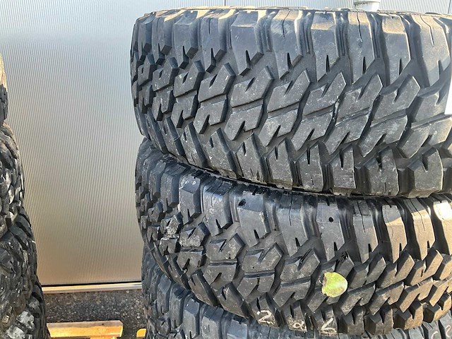 Goodyear wrangler mt hummer band (5x) - afbeelding 1 van  7