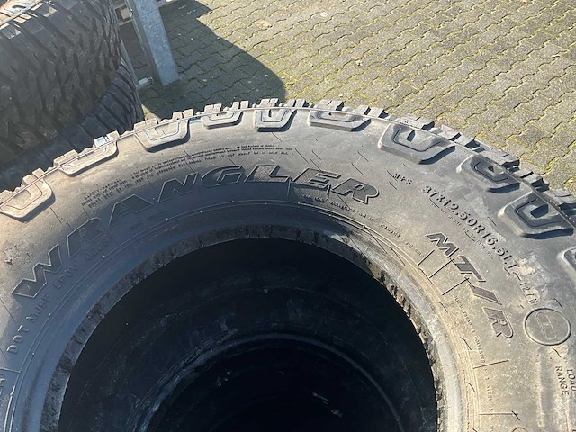 Goodyear wrangler mt hummer band (5x) - afbeelding 5 van  7