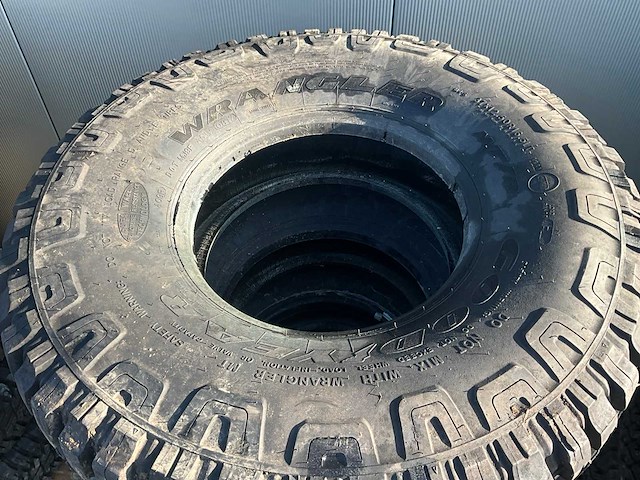 Goodyear wrangler mt hummer band (5x) - afbeelding 4 van  7