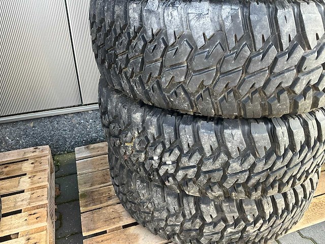 Goodyear wrangler mt hummer band (5x) - afbeelding 3 van  7