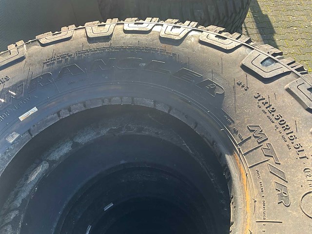Goodyear wrangler mt hummer band (5x) - afbeelding 6 van  7