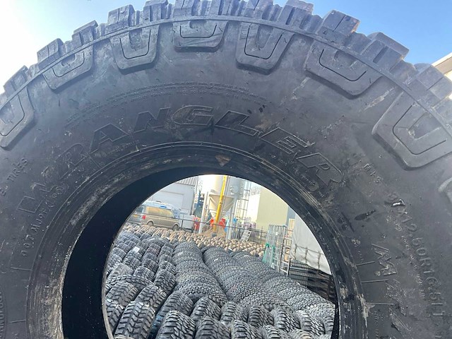 Goodyear wrangler mt hummer band (5x) - afbeelding 3 van  7