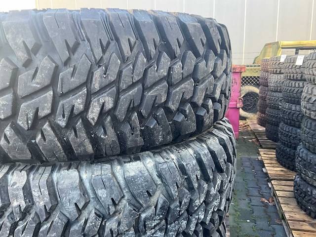 Goodyear wrangler mt hummer band (5x) - afbeelding 4 van  7